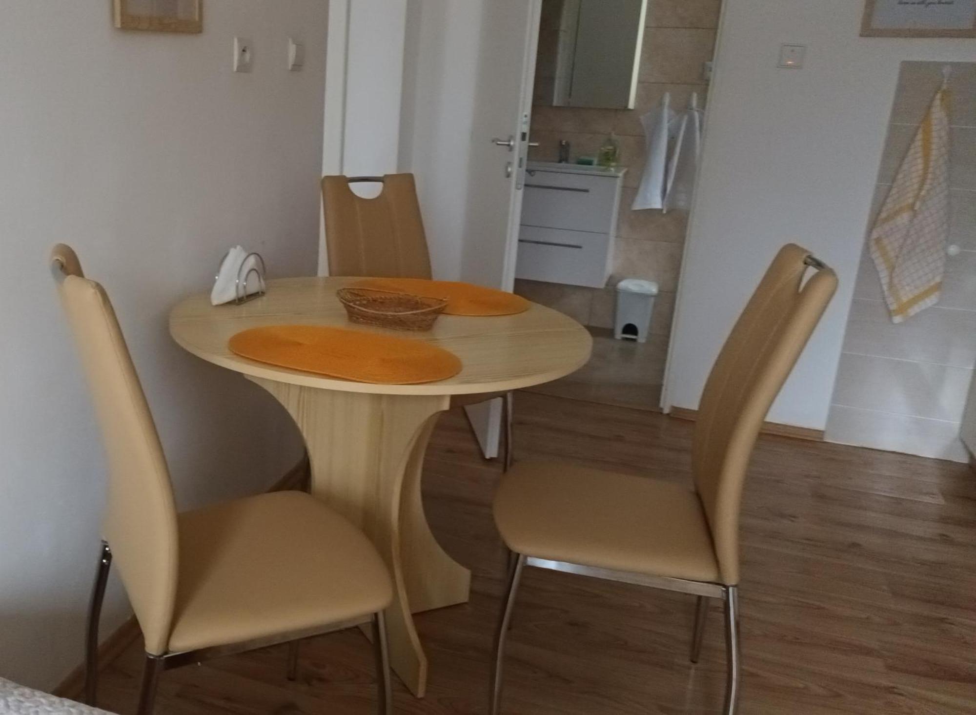 Apartman Alena Karlowe Wary Zewnętrze zdjęcie